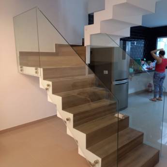 Comprar o produto de Corrimão em vidro em Vidraçarias em Rio de Janeiro, RJ por Solutudo