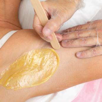 Comprar o produto de Depilação a cera em Clínicas de Estética e Beleza em Goiânia, GO por Solutudo
