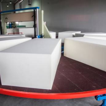 Comprar o produto de Fabricação de espumas em Espuma em Goiânia, GO por Solutudo