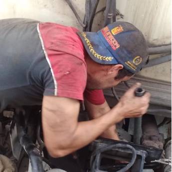 Comprar o produto de Mecânico em Palhoça, SC em Oficinas Mecânicas para Carros em Palhoça, SC por Solutudo