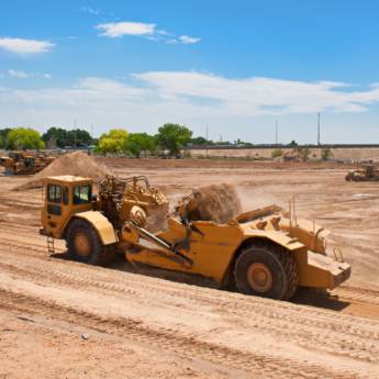 Comprar o produto de Terraplanagem em Engenharia em Riviera de Santa Cristina III, SP por Solutudo