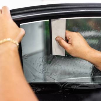 Comprar o produto de Restauração de vidros automotivos em Bauru  em Serviços automotivos em Bauru, SP por Solutudo