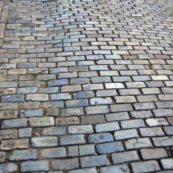 Comprar o produto de Paralelepípedos em Pedreiras em Sorocaba, SP por Solutudo