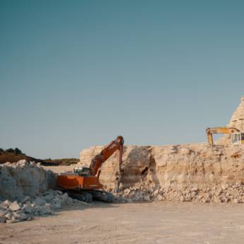Comprar o produto de Pedreira em Ourinhos em Pedreiras em Ourinhos, SP por Solutudo