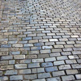 Comprar o produto de Paralelepípedos em Pedreiras em Piracicaba, SP por Solutudo