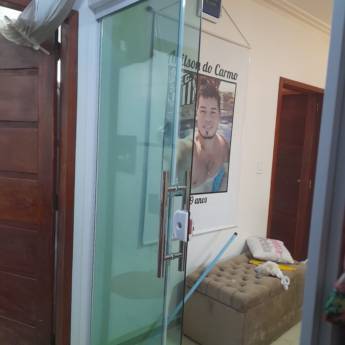 Comprar o produto de Porta de vidro em Vidros em Macapá, AP por Solutudo