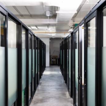 Comprar o produto de Divisórias de vidro em Vidros em Macapá, AP por Solutudo