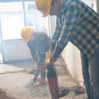 Comprar o produto de Reformas de Comércio em Reformas em Domingos Martins, ES por Solutudo