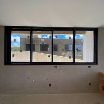 Comprar o produto de Instalação de Vidro em Vidraçarias em Belo Horizonte, MG por Solutudo