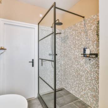 Comprar o produto de Box para Banheiro em Vidraçarias em Belo Horizonte, MG por Solutudo