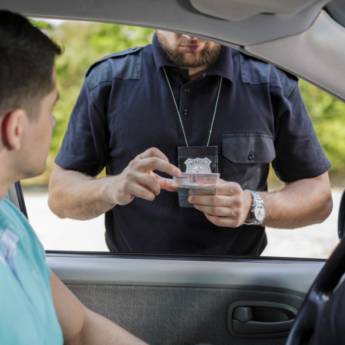 Comprar o produto de Suspensão de CNH em Recursos de Infrações de Trânsito - Direito do Trânsito em Betim, MG por Solutudo