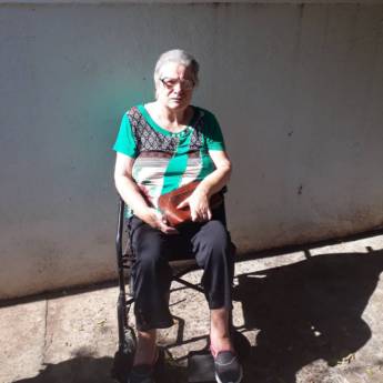 Comprar produto Banho de Sol dos idosos em Casas de Repouso pela empresa Casa de Repouso Infinito Saber em Botucatu, SP