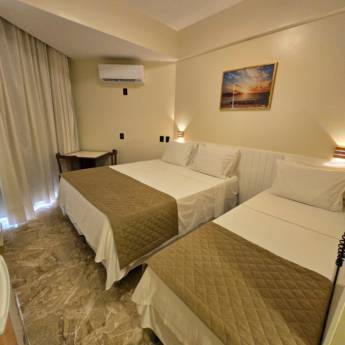 Comprar o produto de Apartamento Triplo Standard em Quartos de hotéis pela empresa Jatobá Praia Hotel em Aracaju, SE por Solutudo