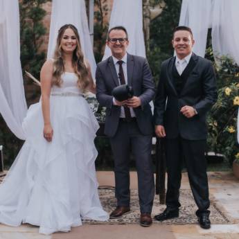 Comprar o produto de Celebrante de Casamento em Celebrantes - Mestres de Cerimônia em Poços de Caldas, MG por Solutudo