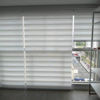 Comprar o produto de Persianas no Jardim Botânico em Cortinas - Persianas - Carpetes pela empresa Mr Redes E Persianas na Asa Norte em Brasília, DF por Solutudo