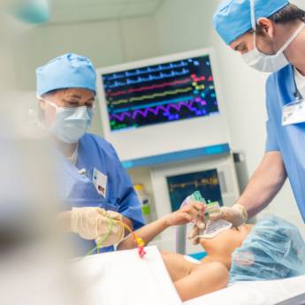 Comprar o produto de Curso de Urgências e Emergências em Psiquiatria em Cursos de Segurança do Trabalho em Volta Redonda, RJ por Solutudo