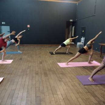Comprar o produto de Posturas em Yoga em São João da Boa Vista, SP por Solutudo