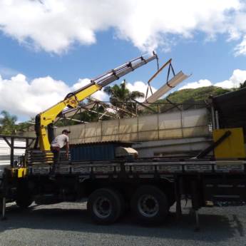 Comprar o produto de Estruturas metálicas em Metalúrgica em Joinville, SC por Solutudo