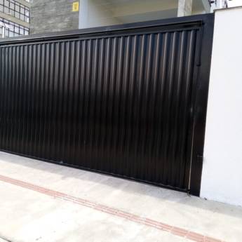 Comprar o produto de Portões em Joinville em Metalúrgica em Joinville, SC por Solutudo