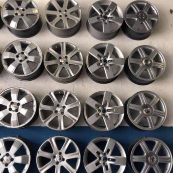 Comprar o produto de Rodas em Oficinas Mecânicas para Carros em Botucatu, SP por Solutudo