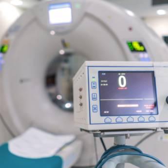 Comprar o produto de Manutenções corretivas em equipamentos clínicos em Reparação e Manutenção  em Salvador, BA por Solutudo