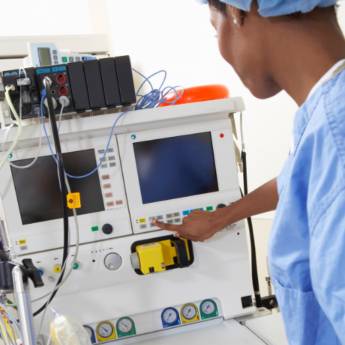 Comprar o produto de Equipamentos médico-hospitalares em Reparação e Manutenção  em Salvador, BA por Solutudo