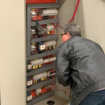 Comprar o produto de Eletricista em Eletricistas em São Paulo, SP por Solutudo