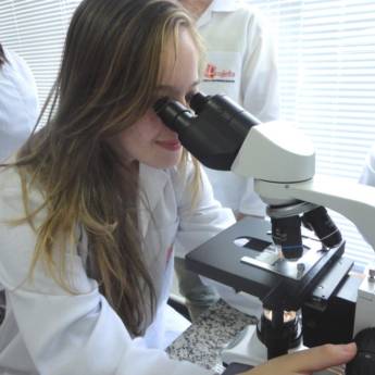 Comprar o produto de CURSO DE AUXILIAR DE LABORATÓRIO DE ANÁLISES CLÍNICAS em Cursos em Jundiaí, SP por Solutudo