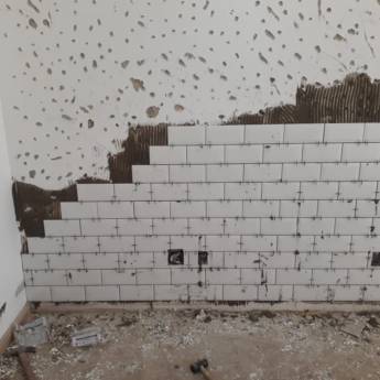 Comprar o produto de Reforma do Básico ao Acabamento em Reformas em Goiânia, GO por Solutudo