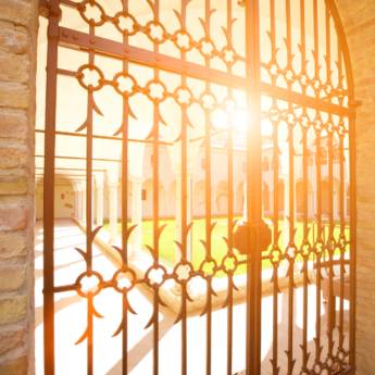 Comprar o produto de Portões De Ferro em Metalúrgica em Joinville, SC por Solutudo