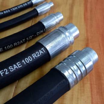 Comprar o produto de Montagem de mangueiras para sistemas hidráulicos agrícola em Materiais Hidráulicos em Rio do Sul, SC por Solutudo