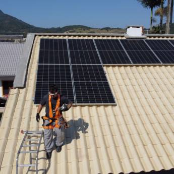Comprar o produto de Limpeza de Placa Solar em Energia Solar em Florianópolis, SC por Solutudo