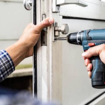 Comprar o produto de Abertura de fechaduras em Chaveiros em Cachoeiro de Itapemirim, ES por Solutudo