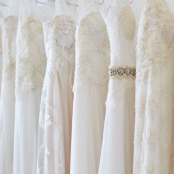 Comprar o produto de Lavagem de vestido de noiva  em Lavanderia em Botucatu, SP por Solutudo