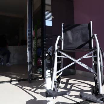 Comprar o produto de Cadeira de Rodas em Cadeira de Rodas em Mineiros, GO por Solutudo