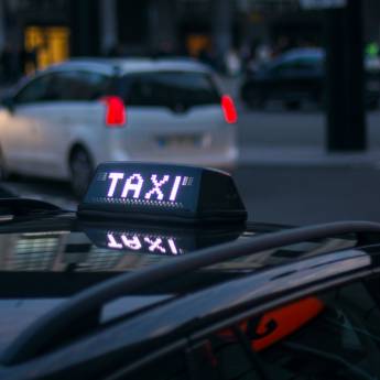 Comprar o produto de Transporte particular em Táxis em Ourinhos, SP por Solutudo