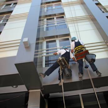 Comprar o produto de Limpeza de fachada em Serviços de Portaria e Limpeza em Arapiraca, AL por Solutudo