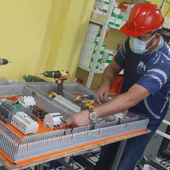 Comprar o produto de Manutenção de painéis elétricos em Instalação Elétrica em Manaus, AM por Solutudo