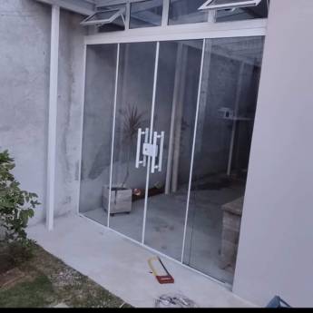 Comprar o produto de Portas de vidro em Portas em Curitiba, PR por Solutudo