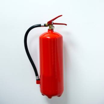 Comprar o produto de Extintor de pó químico seco em Extintores - Equipamentos de Proteção Contra Incêndio em Guajará-Mirim, RO por Solutudo