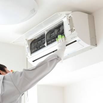 Comprar o produto de Manutenção de ar condicionado em Ar Condicionado em Ilha Solteira, SP por Solutudo