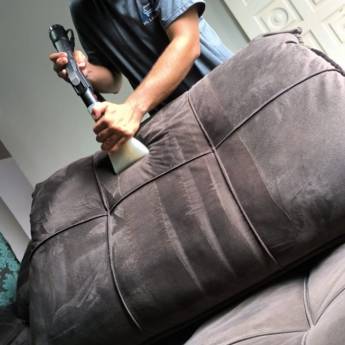 Comprar o produto de Limpeza a seco  em Higienização e Lavagem de Carpete - Tapetes - Capachos em Lençóis Paulista, SP por Solutudo