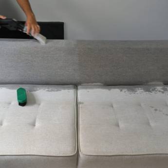 Comprar o produto de Higienização de sofá em Higienização e Lavagem de Carpete - Tapetes - Capachos em Lençóis Paulista, SP por Solutudo