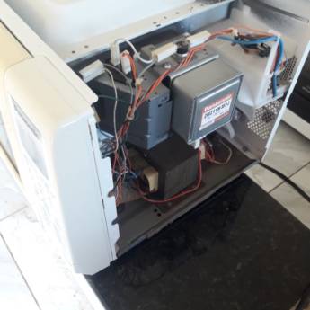 Comprar o produto de Conserto de Microondas em Refrigeração - Assistência Técnica em Botucatu, SP por Solutudo