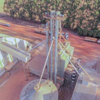 Comprar o produto de  Elevadores de Caneca para grãos em Equipamentos Industriais em Rondonópolis, MT por Solutudo