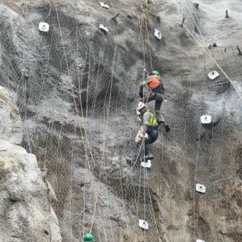 Comprar o produto de Tela de Alta Resistência (steel grid) em Engenharia - Engenheiros em São Paulo, SP por Solutudo