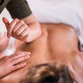 Comprar o produto de Relaxamento em Feira de Santana/BA em Massagistas - SPA em Feira de Santana, BA por Solutudo