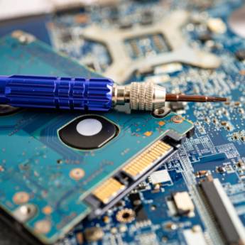 Comprar o produto de Montagem de Quadros de Comandos  em Eletricistas em Parnarama, MA por Solutudo