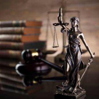 Comprar o produto de Contratos Bancários em Advocacias em Campo Mourão, PR por Solutudo