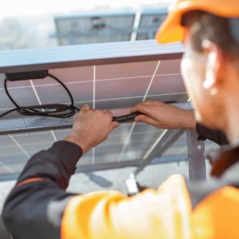 Comprar o produto de Instalação e manutenção de sistema solar  em Energia Solar em Brasília, DF por Solutudo